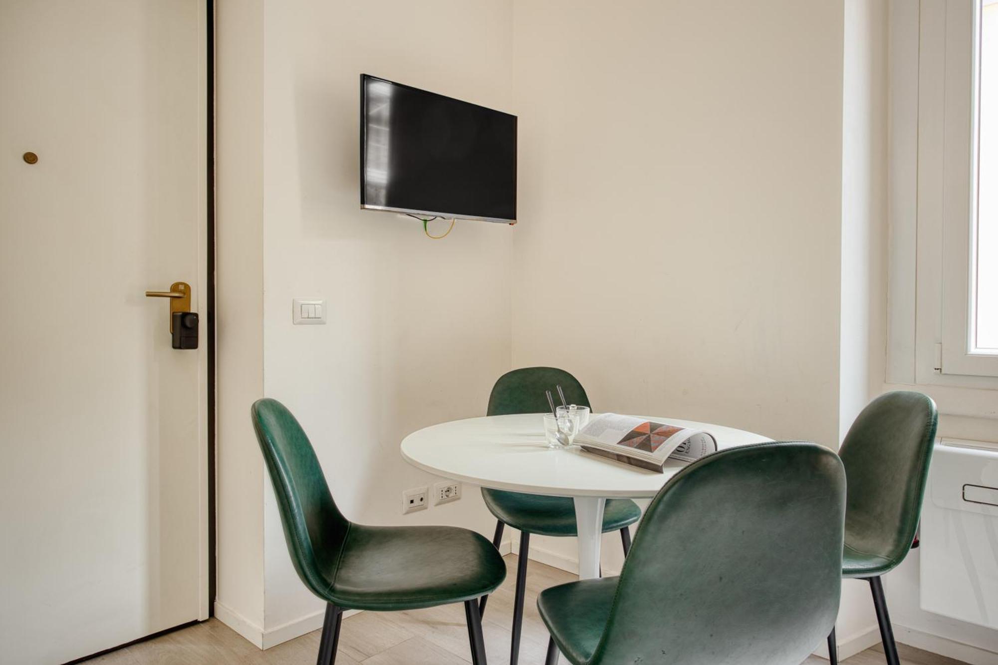 Domusmi Porta Venezia Apartment Milan